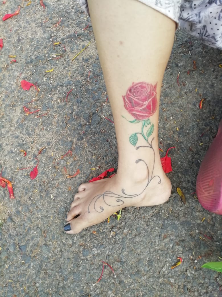 Rose Tattoo on Girls Leg